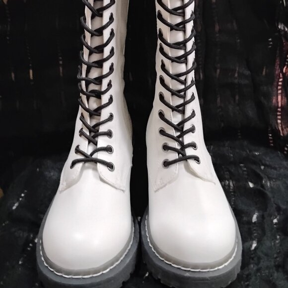 Wild Pair Ryleep Tall Combat Boot White Sz. 6 - Picture 3 of 8